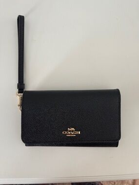 Coach F30205 Crossgrain phone flap wristlet wallet black new